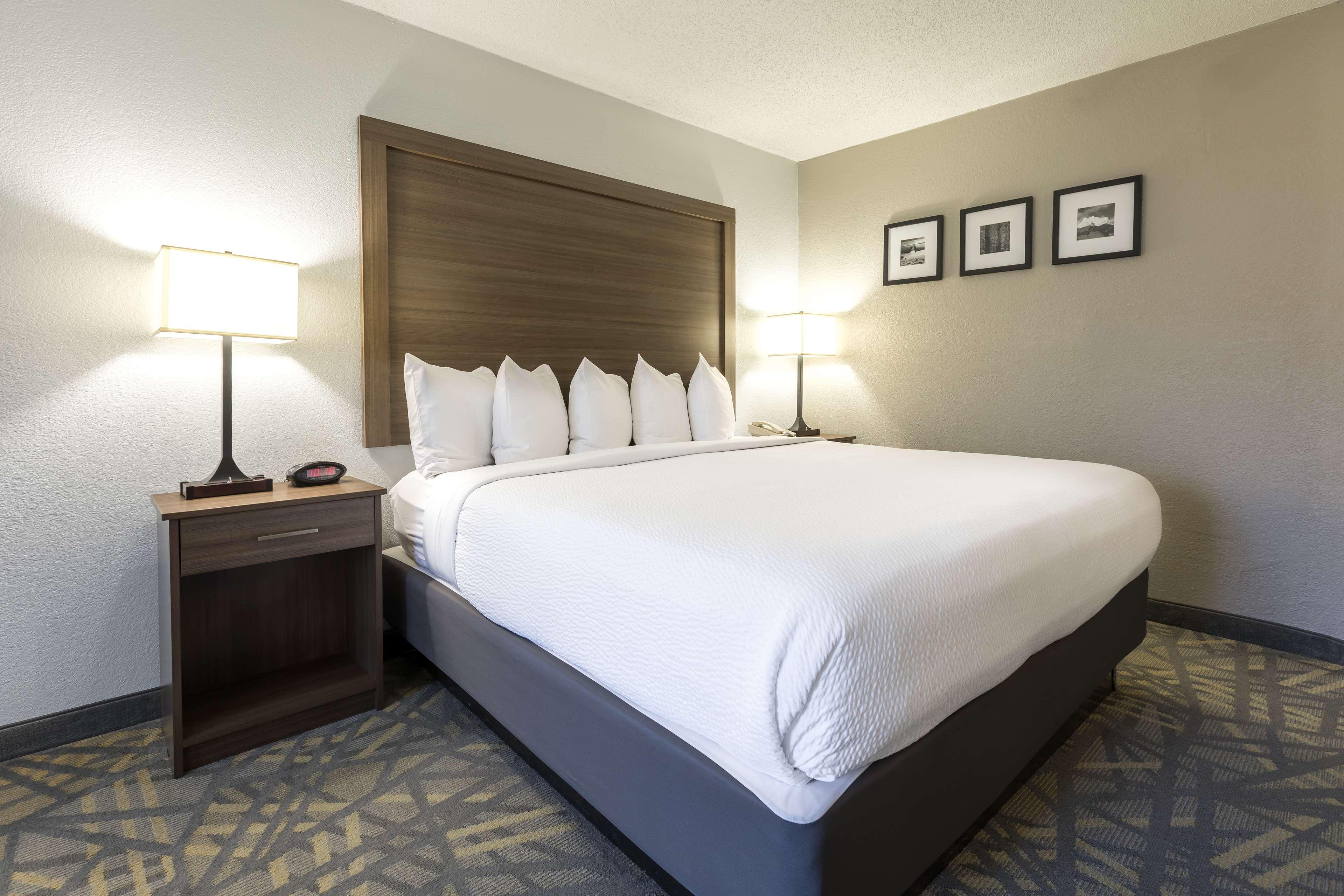 Country Inn & Suites By Radisson Asheville Downtown Tunnel Road Екстериор снимка