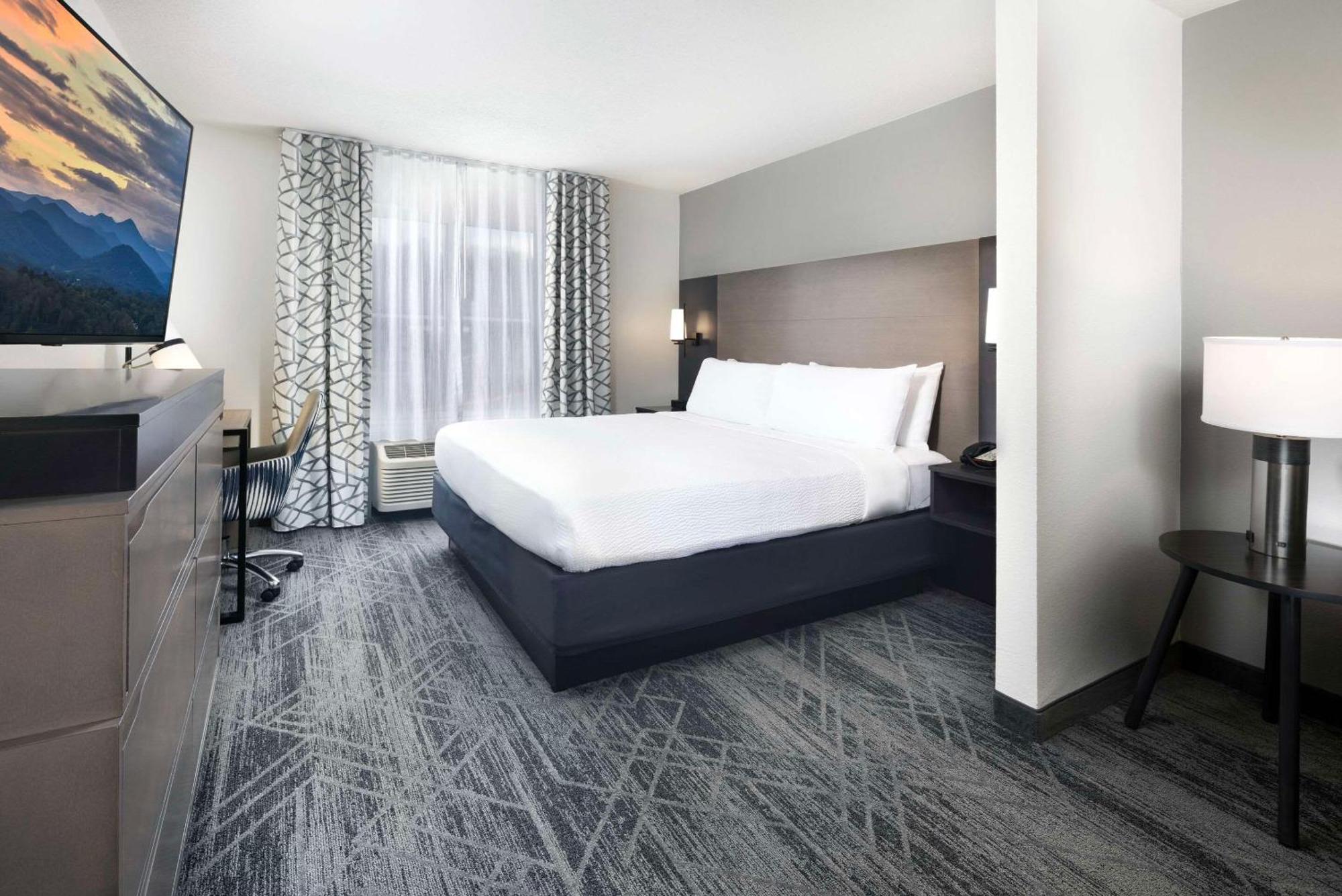 Country Inn & Suites By Radisson Asheville Downtown Tunnel Road Екстериор снимка