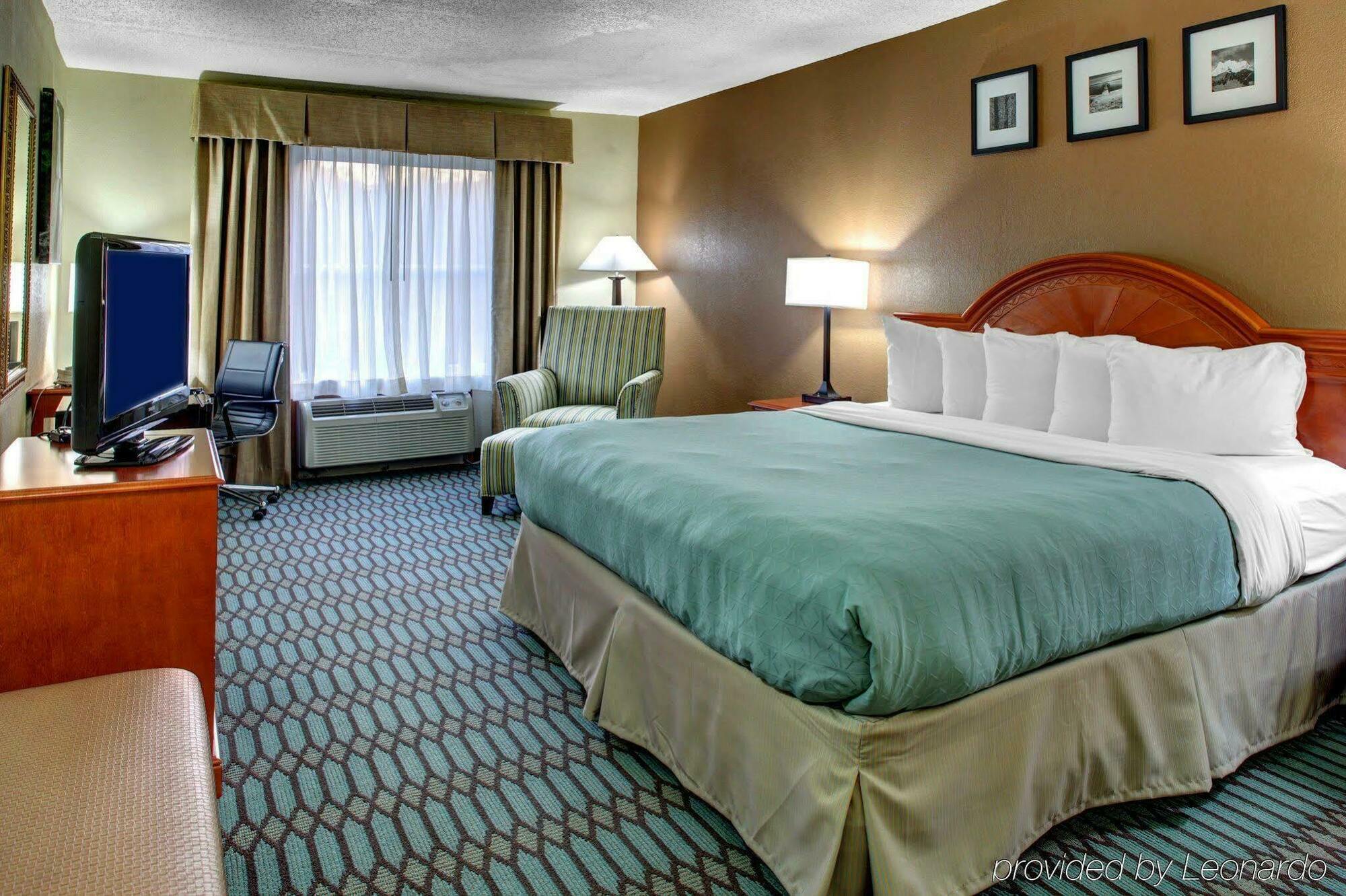 Country Inn & Suites By Radisson Asheville Downtown Tunnel Road Екстериор снимка