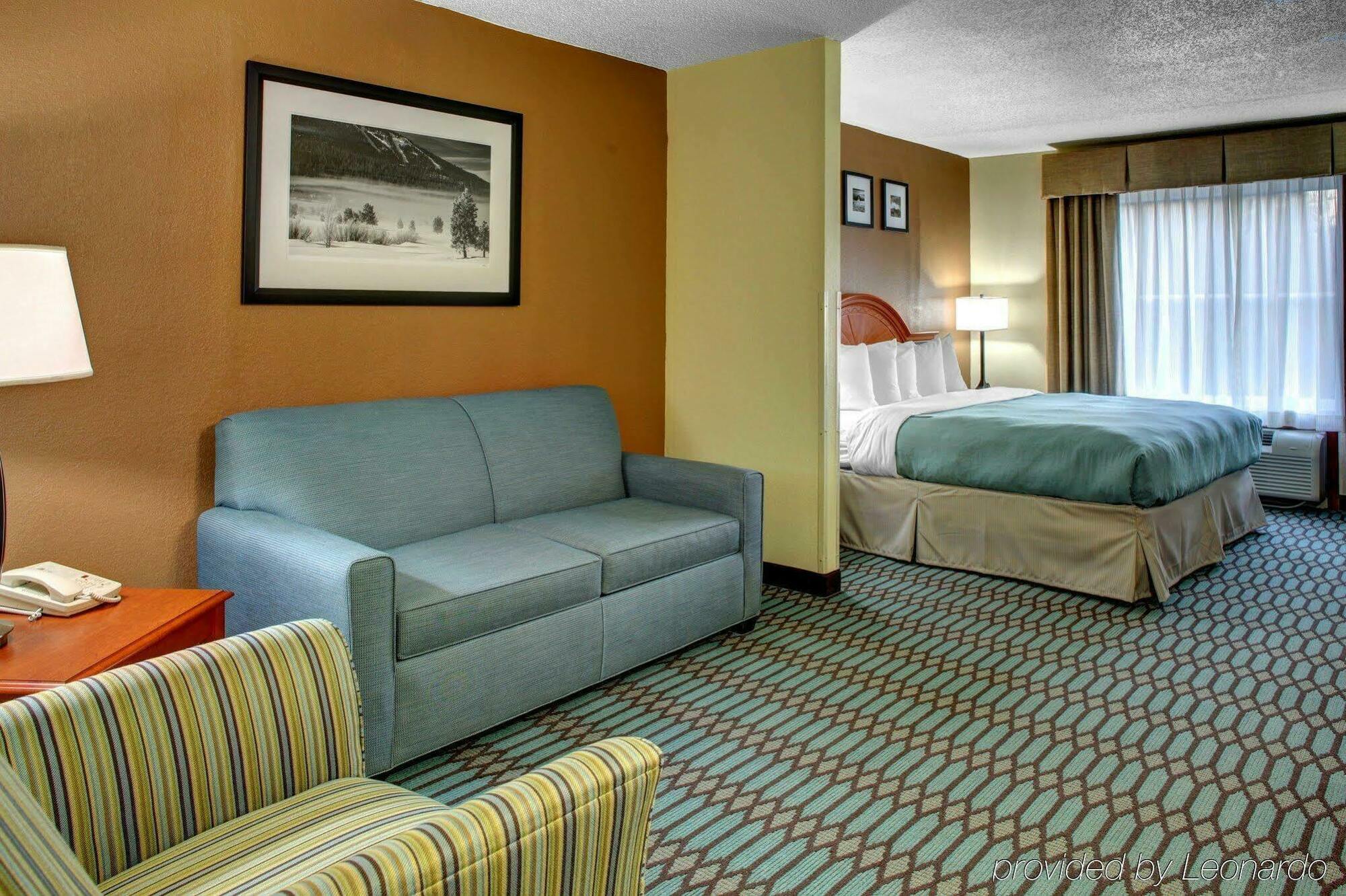 Country Inn & Suites By Radisson Asheville Downtown Tunnel Road Екстериор снимка